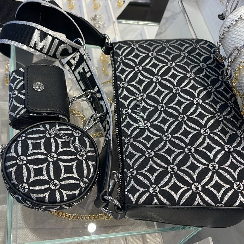 MICHAEL KORS Jet Set Travel Small Logo Jacquard Crossbody With Tech Attach NWT - Picture 14 of 16